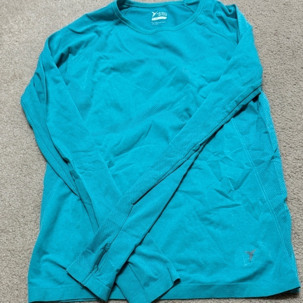 Athletic shirt